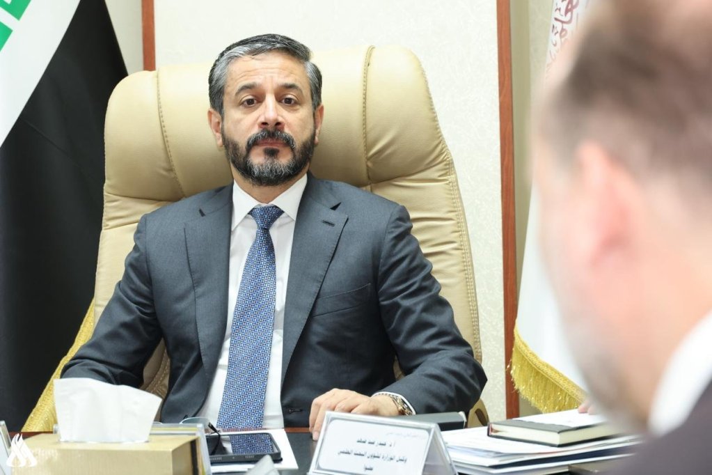    جامعة الرافدين   مدير الموقع عمار محمود ابو الشعير